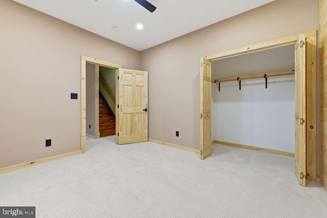 67 KNIGHT DR, Basye, VA 22810