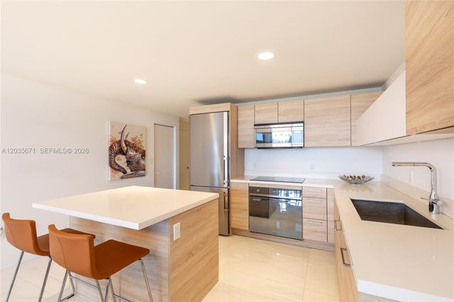 16385 Biscayne Boulevard 1805, North Miami Beach, FL 33160