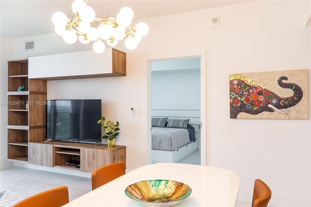 16385 Biscayne Boulevard 1805, North Miami Beach, FL 33160