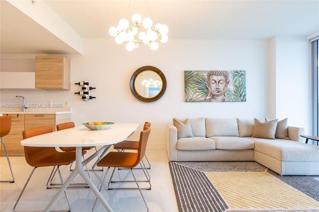 16385 Biscayne Boulevard 1805, North Miami Beach, FL 33160