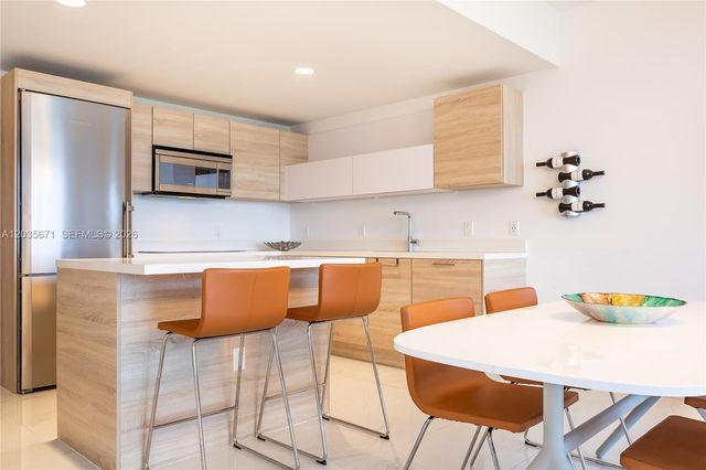 16385 Biscayne Boulevard 1805, North Miami Beach, FL 33160