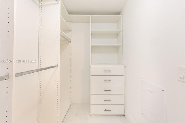 16385 Biscayne Boulevard 1805, North Miami Beach, FL 33160