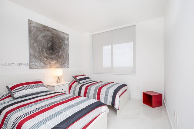 16385 Biscayne Boulevard 1805, North Miami Beach, FL 33160