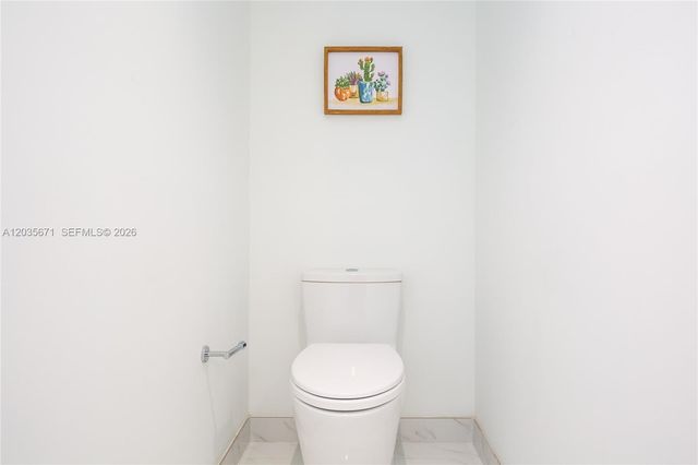 16385 Biscayne Boulevard 1805, North Miami Beach, FL 33160