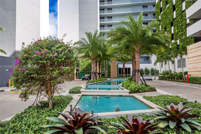 16385 Biscayne Boulevard 1805, North Miami Beach, FL 33160