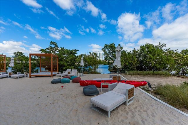 16385 Biscayne Boulevard 1805, North Miami Beach, FL 33160