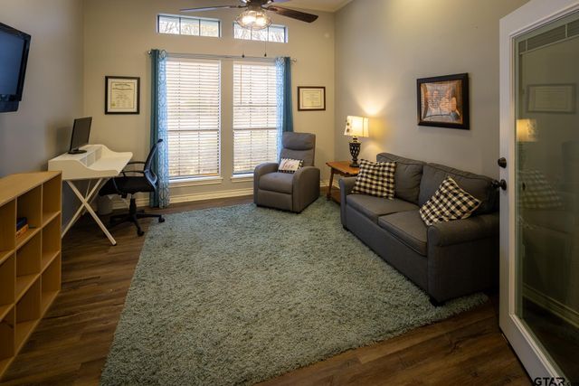 903 Woodland Hills Dr, Tyler, TX 75701