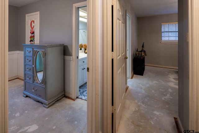 903 Woodland Hills Dr, Tyler, TX 75701