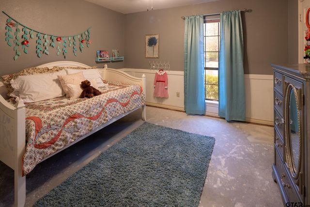 903 Woodland Hills Dr, Tyler, TX 75701