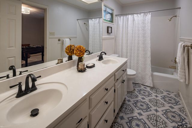 903 Woodland Hills Dr, Tyler, TX 75701