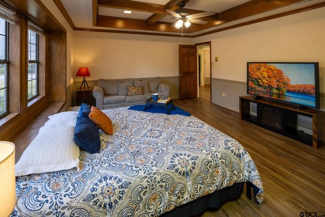 903 Woodland Hills Dr, Tyler, TX 75701