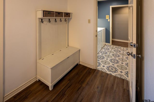 903 Woodland Hills Dr, Tyler, TX 75701