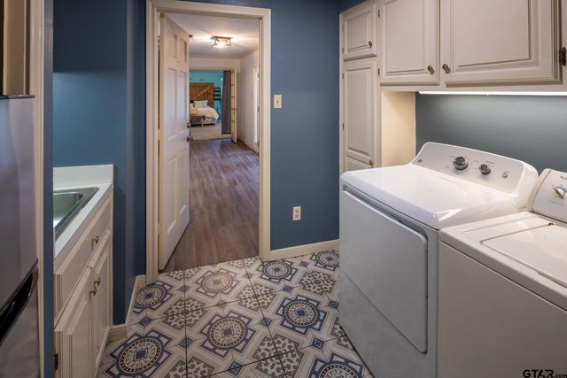 903 Woodland Hills Dr, Tyler, TX 75701