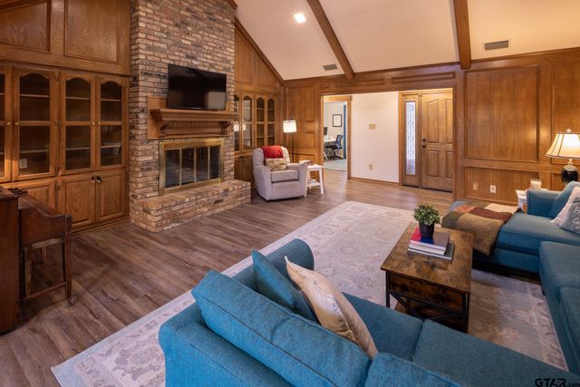 903 Woodland Hills Dr, Tyler, TX 75701