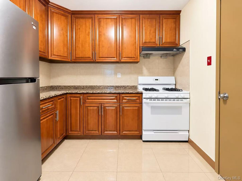104-61 38th Avenue, Corona, NY 11368 — photo 4