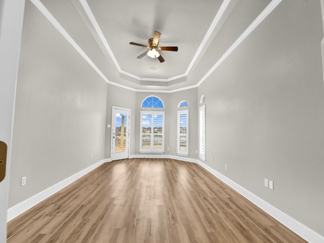 525 S Sugartree Drive, Lipan, TX 76462