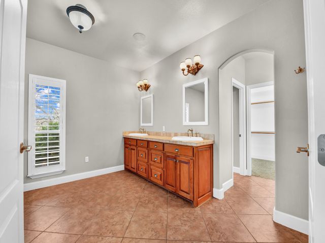 525 S Sugartree Drive, Lipan, TX 76462