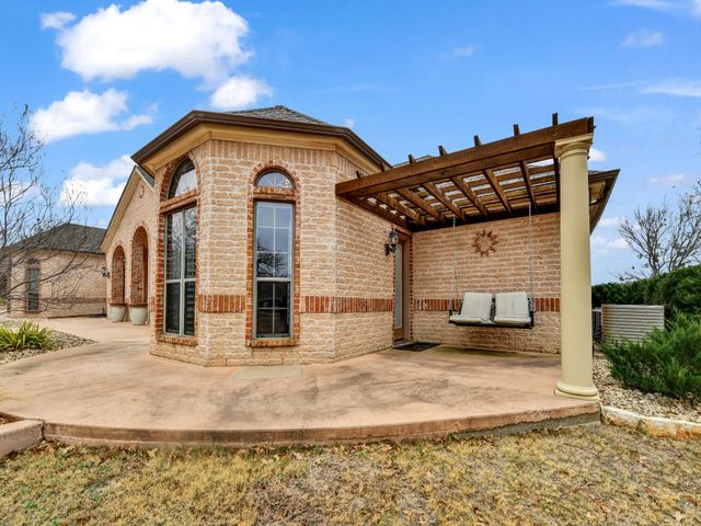 525 S Sugartree Drive, Lipan, TX 76462