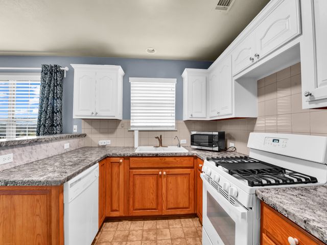 525 S Sugartree Drive, Lipan, TX 76462