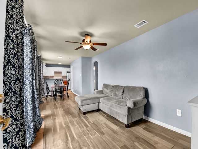 525 S Sugartree Drive, Lipan, TX 76462