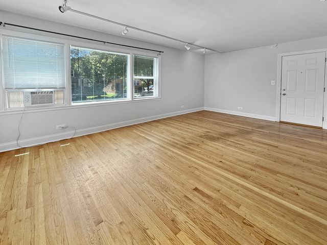 4850 Wright Terrace 2A, Skokie, IL 60077