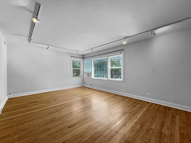 4850 Wright Terrace 2A, Skokie, IL 60077