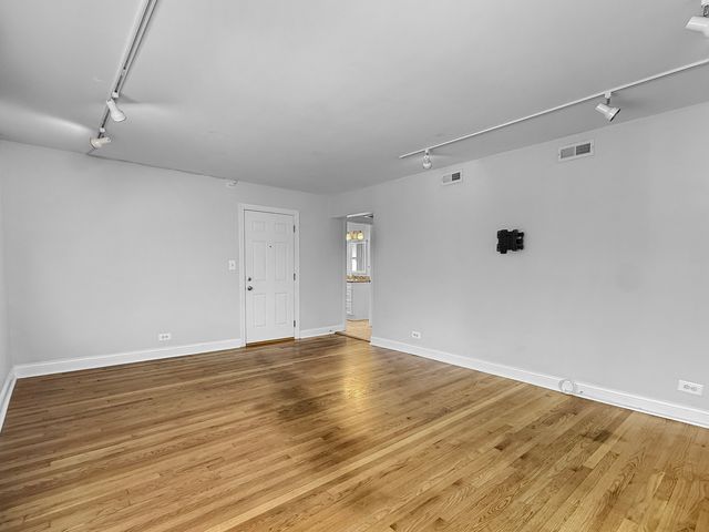 4850 Wright Terrace 2A, Skokie, IL 60077