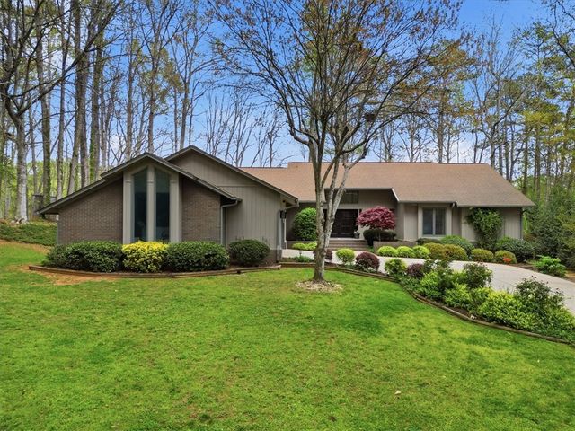 240 Stonehaven Way, Seneca, SC 29678