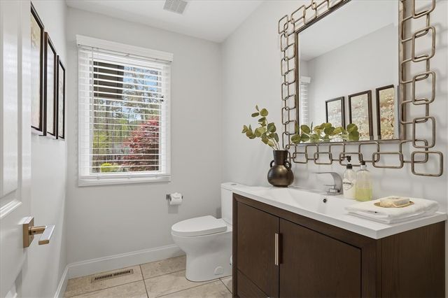 240 Stonehaven Way, Seneca, SC 29678