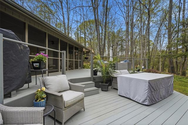 240 Stonehaven Way, Seneca, SC 29678