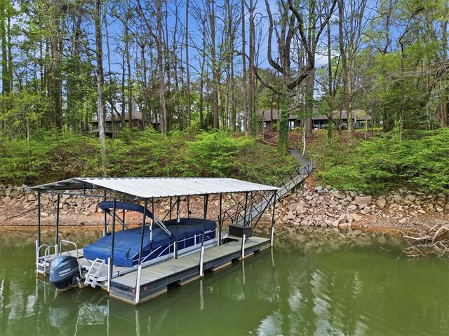 240 Stonehaven Way, Seneca, SC 29678
