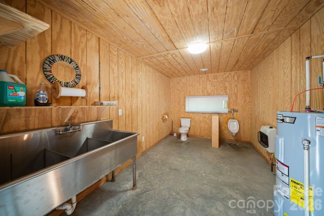 1372 & 1370 Barnardsville Highway, Barnardsville, NC 28709