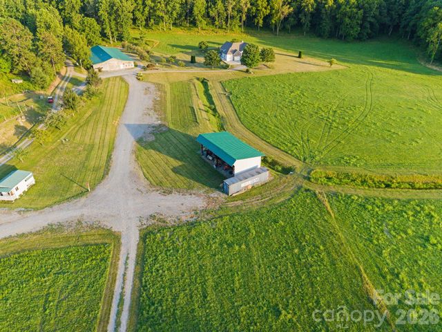 1372 & 1370 Barnardsville Highway, Barnardsville, NC 28709
