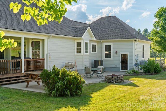 1372 & 1370 Barnardsville Highway, Barnardsville, NC 28709