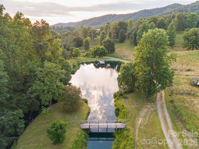 1372 & 1370 Barnardsville Highway, Barnardsville, NC 28709