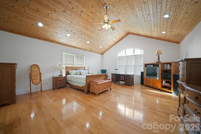 1372 & 1370 Barnardsville Highway, Barnardsville, NC 28709