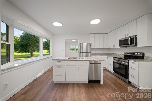 1372 & 1370 Barnardsville Highway, Barnardsville, NC 28709