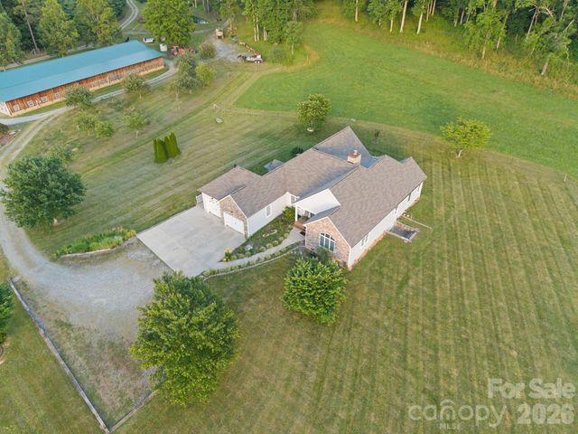 1372 & 1370 Barnardsville Highway, Barnardsville, NC 28709