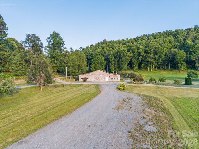 1372 & 1370 Barnardsville Highway, Barnardsville, NC 28709