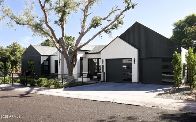 3721 E PICCADILLY Road, Phoenix, AZ 85018