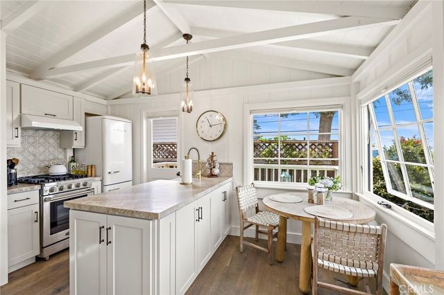 231 Cajon Street, Laguna Beach, CA 92651