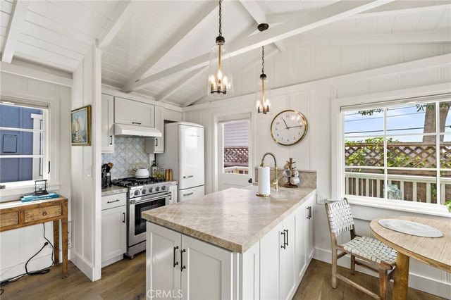 231 Cajon Street, Laguna Beach, CA 92651
