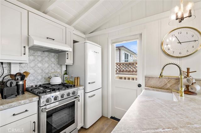 231 Cajon Street, Laguna Beach, CA 92651