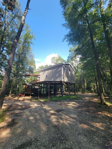 319 Riverside Drive, Hawkinsville, GA 31036