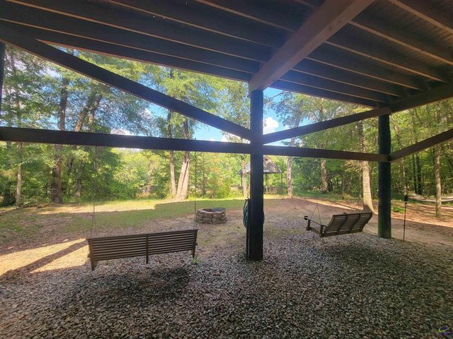 319 Riverside Drive, Hawkinsville, GA 31036