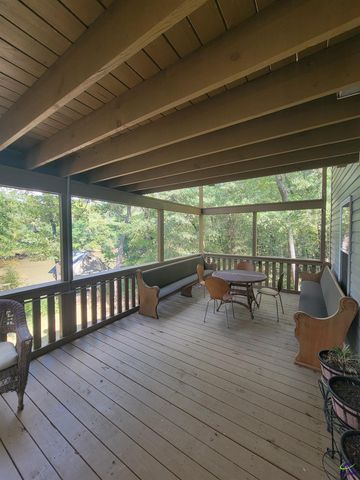 319 Riverside Drive, Hawkinsville, GA 31036