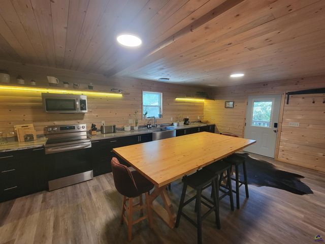 319 Riverside Drive, Hawkinsville, GA 31036