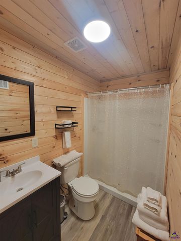 319 Riverside Drive, Hawkinsville, GA 31036