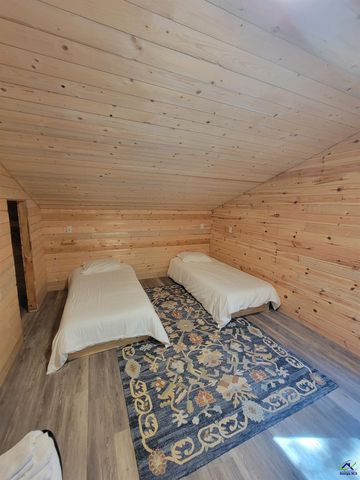 319 Riverside Drive, Hawkinsville, GA 31036