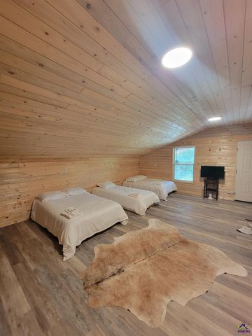 319 Riverside Drive, Hawkinsville, GA 31036